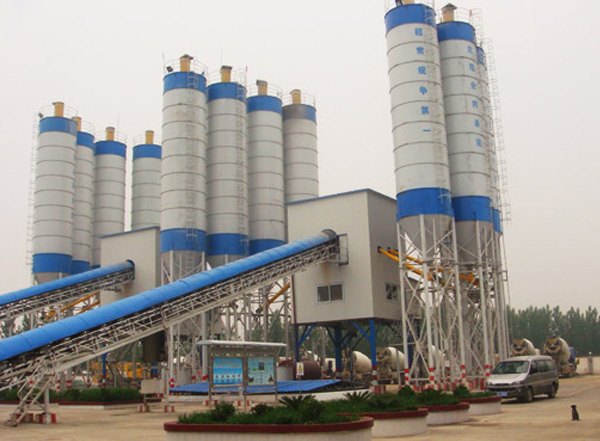京沪高速铁路中铁十六局第六项目部双HLS120混凝土搅拌楼